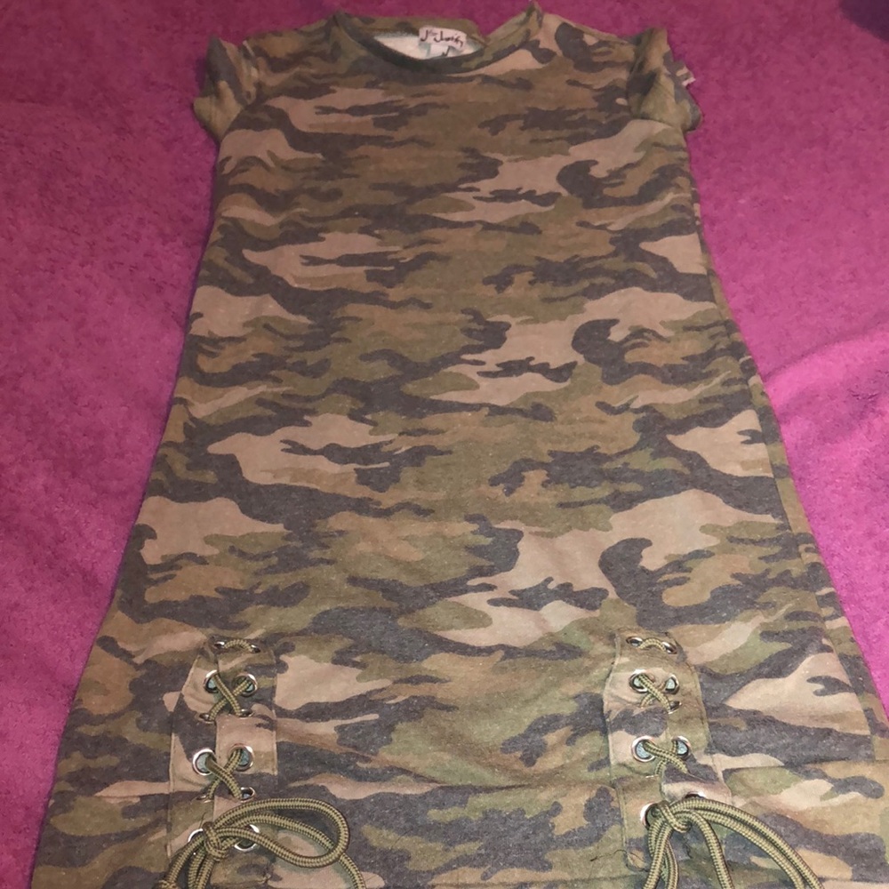 tshirt. dress 🐥🐥